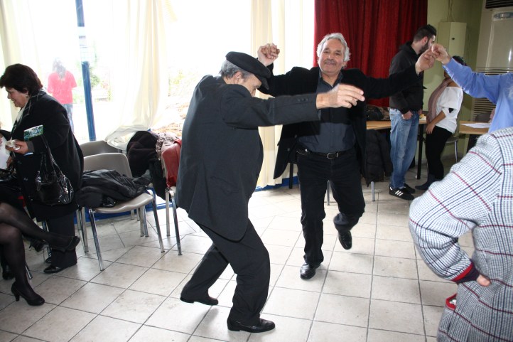 Ο Μαρούλης Αλέκος και Στέλιος χορεύουν μπάλο